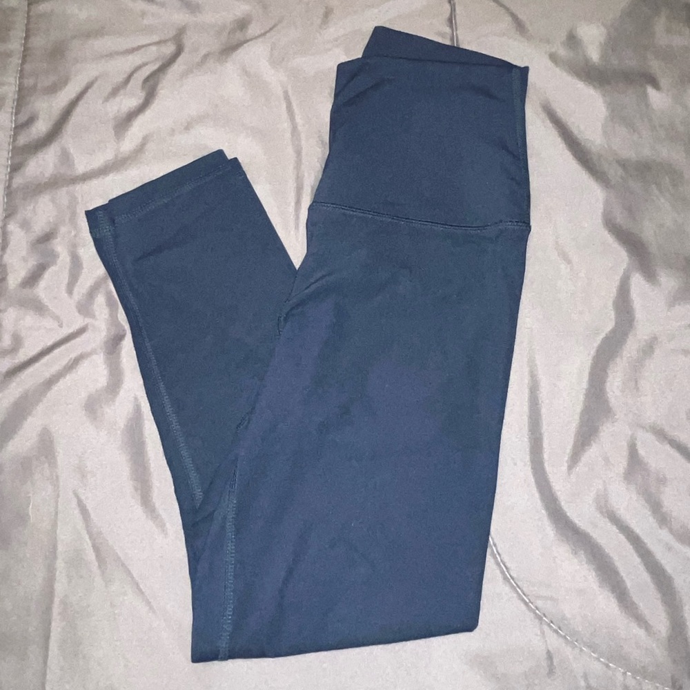 navy blue capri leggings